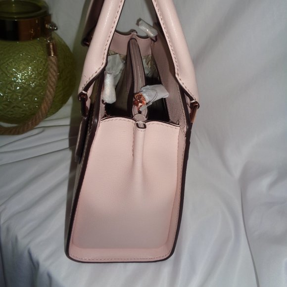 Michael Kors Mott Medium Messenger Satchel - Picture 5 of 7